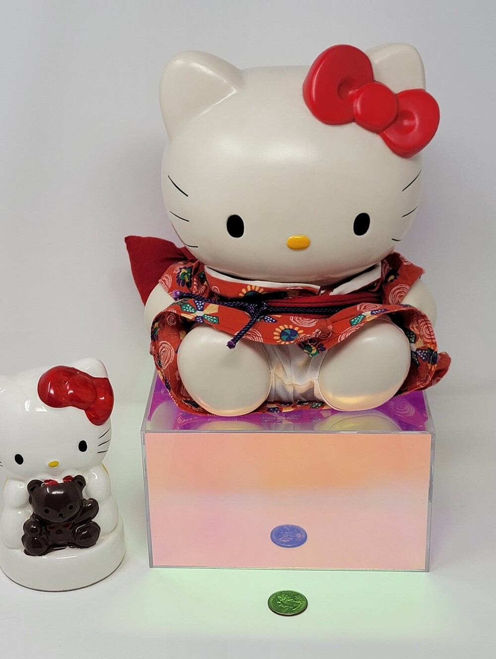 RARE VTG 1999 Sanrio Hello Kitty Kimono Vinyl Coin Bank + Small Ceramic LOT